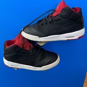 Air Jordan Youth New School GS Shoes 768902-013 Black/Red Boys Youth Size 7Y.